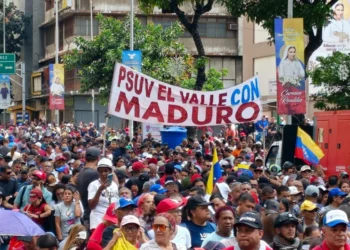 #Venezuela : le peuple dans la rue pour soutenir Maduro et la révolution bolivarienne [vidéo – direct #FreeMaduro #Venezuelalibre ]