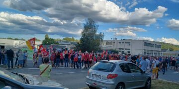 181 licenciements : Les travailleurs de papeteries de Condat soutenu par le PRCF Limousin Dordogne.