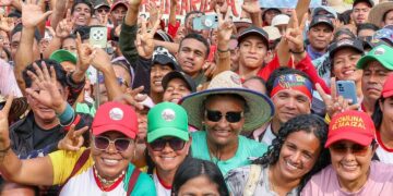 Venezuela : 8 mars journée des communardes, journée électorale des Communes, la démocratie et l&rsquo;égalité versus le capitalisme et son impérialisme !