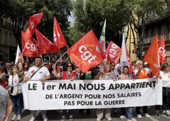 300 000  : Paix, salaires, emplois, liberté et souveraineté des peuples contre les crimes et guerres impérialistes – un 1er mai puissant et revendicatif partout en France [Photos, Vidéos]