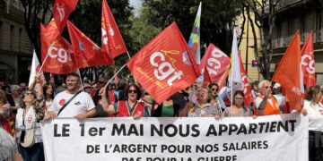 300 000  : Paix, salaires, emplois, liberté et souveraineté des peuples contre les crimes et guerres impérialistes – un 1er mai puissant et revendicatif partout en France [Photos, Vidéos]